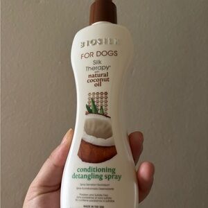 Biosilk Conditioning Detangling Spray for Dogs - White and Brown